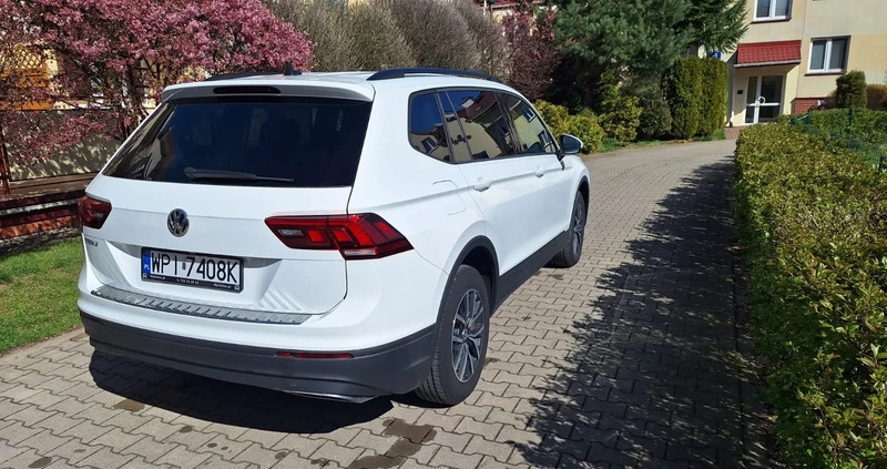 Volkswagen Tiguan cena 128000 przebieg: 19100, rok produkcji 2020 z Piaseczno małe 154
